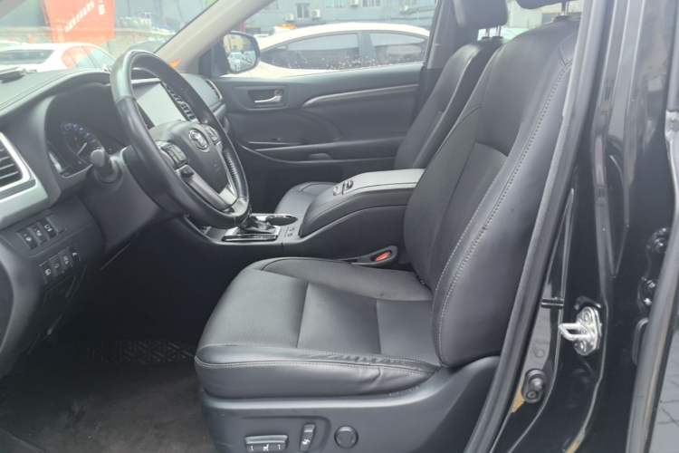 Used Toyota Highlander 2018 2.0T Four-Wheel Drive Ultimate Edition 7-Seater Emission Standard China V Left Front Seat
