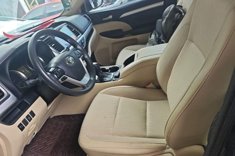 Used Toyota Highlander 2018 2.0T Four-Wheel Drive Elite Edition 7 Seats China V Standard Left Front Seat