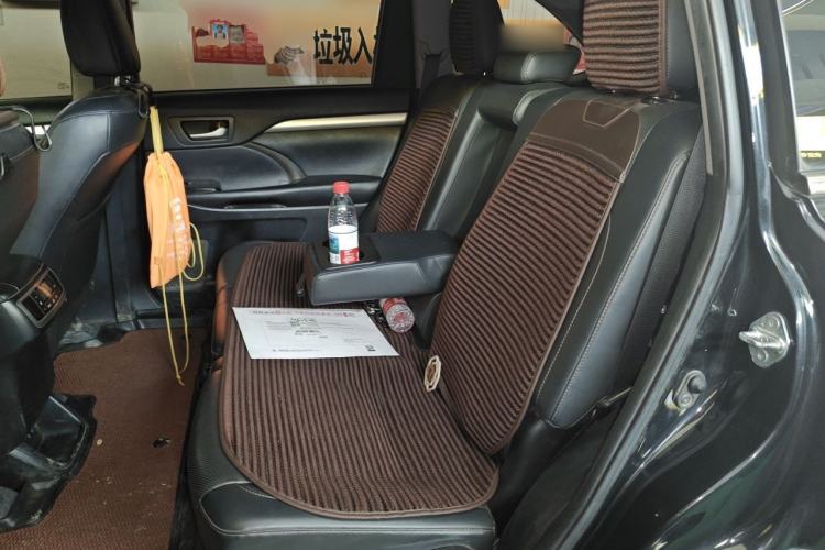 Used Toyota Highlander 2018 2.0T Four-Wheel Drive Luxury Version 7 Seats China VI Standard Left Rear Seat
