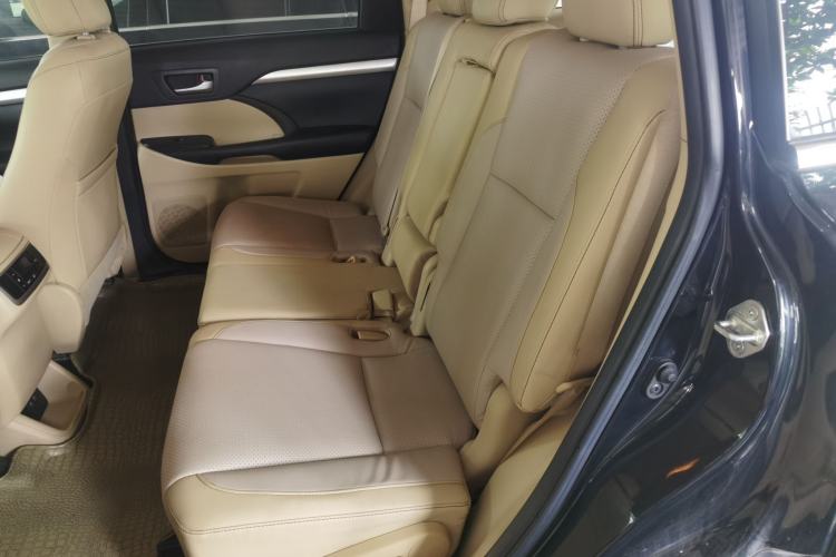 Used Toyota Highlander 2018 2.0T Two-Wheel Drive Elite Version 5 Seats China VI Standard Left Rear Seat