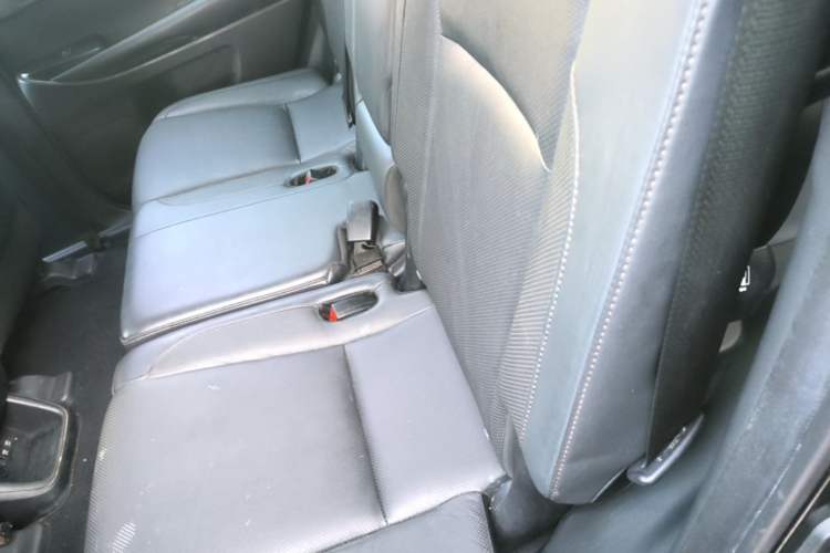 Used Toyota Highlander 2018 2.0T Four-Wheel Drive Luxury Version 7 Seats China VI Standard Left Rear Seat