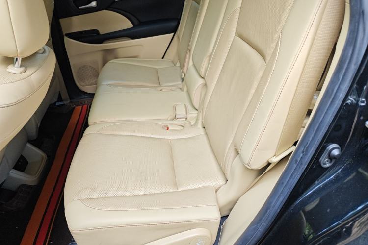 Used Toyota Highlander 2018 2.0T Four-Wheel Drive Prestige Version 7 Seats China VI Standard Left Rear Seat