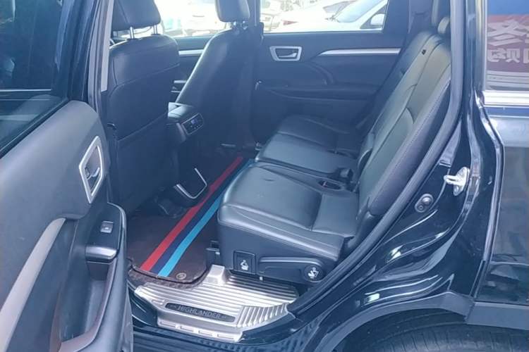 Used Toyota Highlander 2018 2.0T Four-Wheel Drive Luxury Version 7 Seats China VI Standard Left Rear Seat