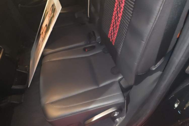 Used Toyota Highlander 2018 2.0T Two-Wheel Drive Luxury Edition 7 Seats China VI Standard Left Rear Seat