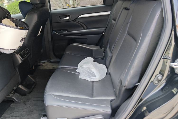 Used Toyota Highlander 2018 2.0T Four-Wheel Drive Prestige Version 7 Seats China VI Standard Left Rear Seat