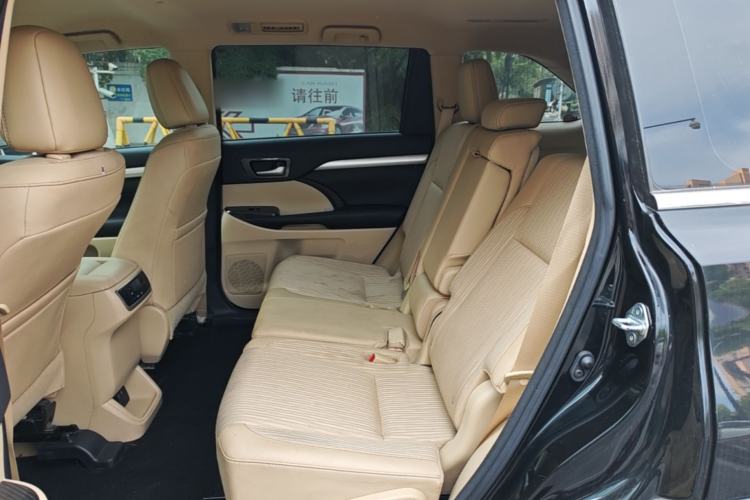 Used Toyota Highlander 2018 2.0T Two-Wheel Drive Elite Version 5 Seats China VI Standard Left Rear Seat