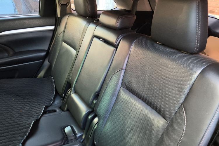Used Toyota Highlander 2018 2.0T Four-Wheel Drive Luxury Edition 7 Seats China V Emission Standard Left Rear Seat