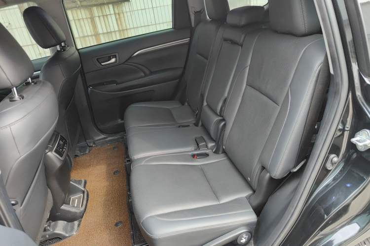 Used Toyota Highlander 2018 2.0T Four-Wheel Drive Supreme Edition 7-Seater China VI Left Rear Seat