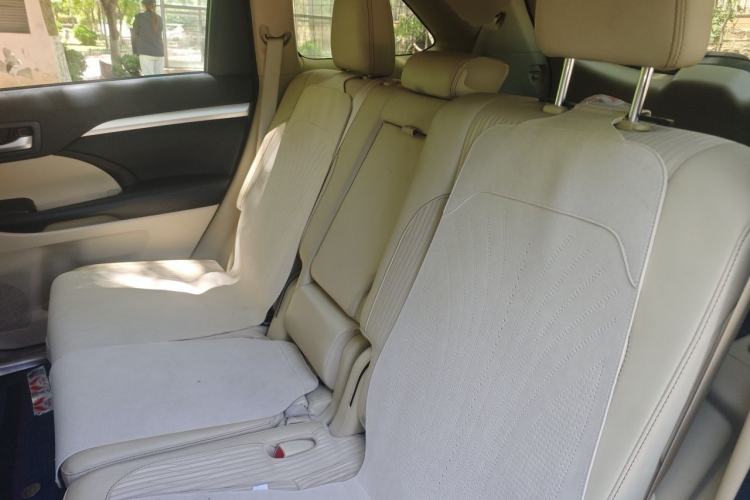 Used Toyota Highlander 2018 2.0T Four-Wheel Drive Elite Edition 7 Seats China VI Standard Left Rear Seat