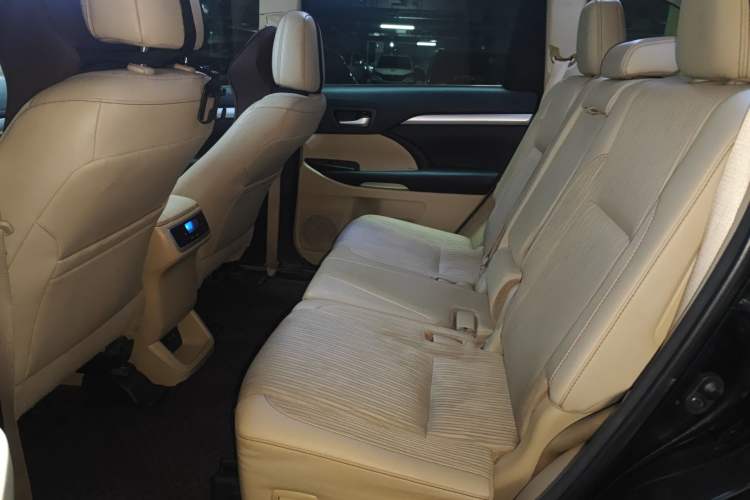 Used Toyota Highlander 2018 2.0T Four-Wheel Drive Elite Edition 7 Seats China VI Standard Left Rear Seat