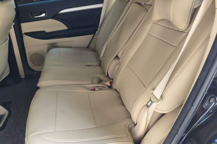 Used Toyota Highlander 2018 2.0T Four-Wheel Drive Elite Edition 7 Seats China V Standard Left Rear Seat