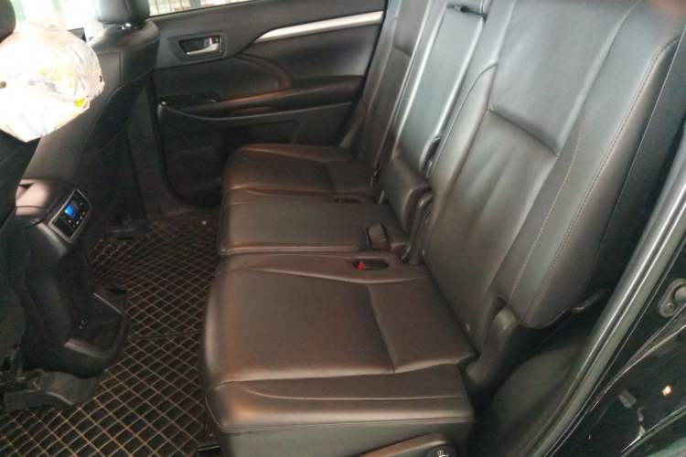 Used Toyota Highlander 2018 2.0T Four-Wheel Drive Prestige Version 7 Seats China VI Standard Left Rear Seat