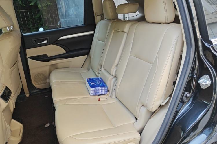 Used Toyota Highlander 2018 2.0T Four-Wheel Drive Elite Edition 7 Seats China V Standard Left Rear Seat
