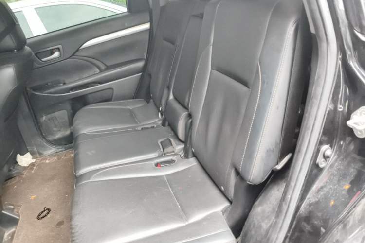 Used Toyota Highlander 2018 2.0T Four-Wheel Drive Knight Edition 7 Seats China VI Standard Left Rear Seat