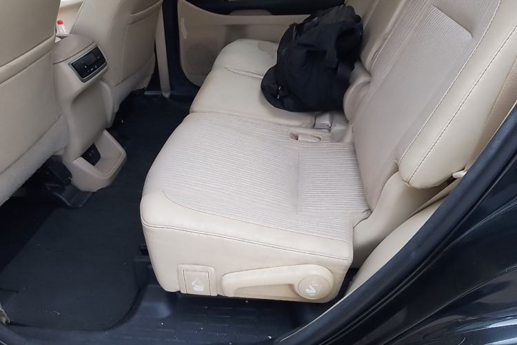Used Toyota Highlander 2018 2.0T Four-Wheel Drive Elite Edition 7 Seats China V Standard Left Rear Seat