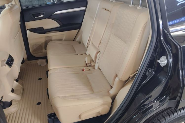 Used Toyota Highlander 2018 2.0T Two-Wheel Drive Elite Version 5 Seats China VI Standard Left Rear Seat