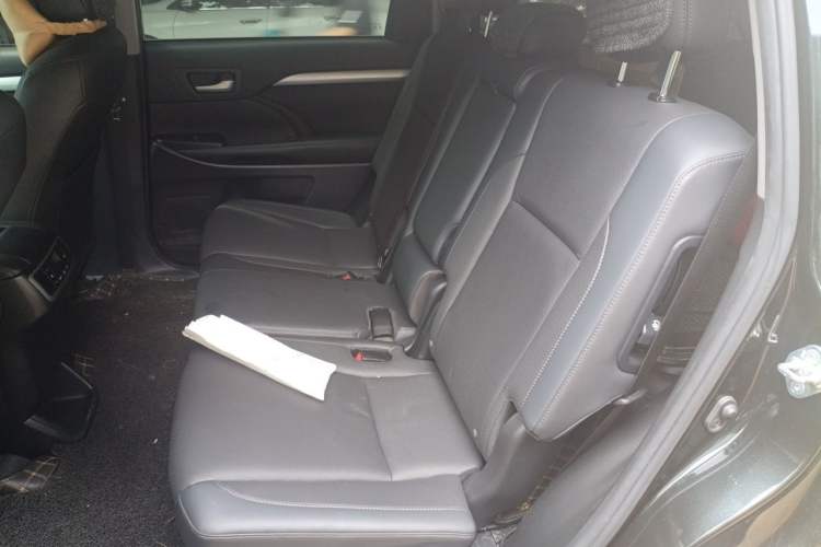 Used Toyota Highlander 2018 2.0T Four-Wheel Drive Prestige Version 7 Seats China VI Standard Left Rear Seat