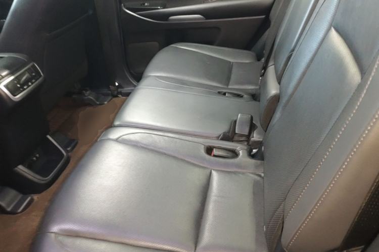 Used Toyota Highlander 2018 2.0T Four-Wheel Drive Luxury Version 7 Seats China VI Standard Left Rear Seat