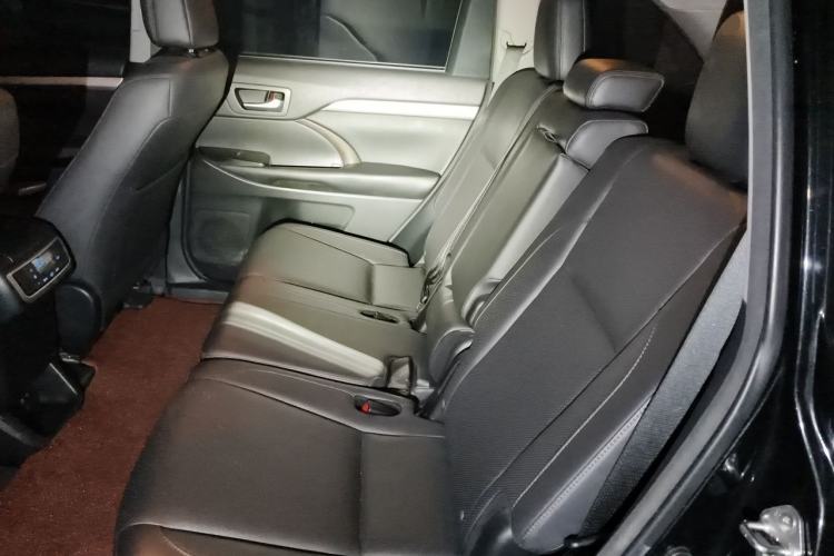 Used Toyota Highlander 2018 2.0T Four-Wheel Drive Prestige Version 7 Seats China VI Standard Left Rear Seat