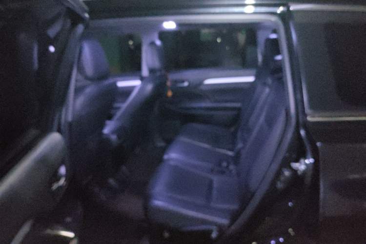 Used Toyota Highlander 2018 2.0T Four-Wheel Drive Prestige Version 7 Seats China VI Standard Left Rear Seat