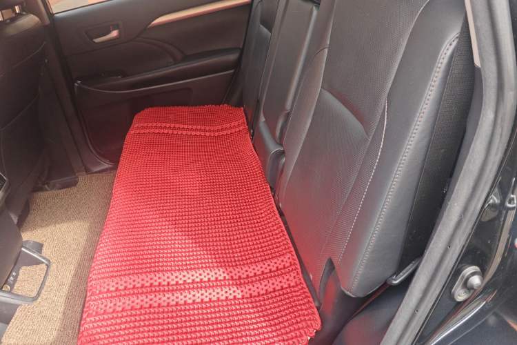 Used Toyota Highlander 2018 2.0T Four-Wheel Drive Luxury Edition 7 Seats China V Emission Standard Left Rear Seat