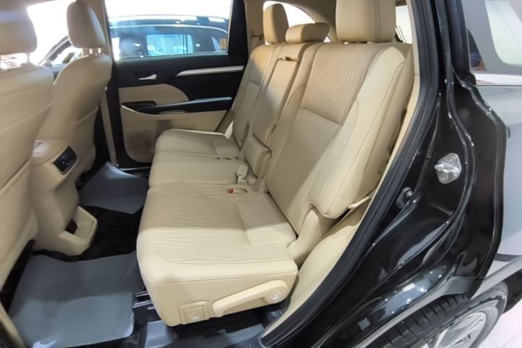 Used Toyota Highlander 2018 2.0T Two-Wheel Drive Elite Edition 7 Seats China VI Standard Left Rear Seat