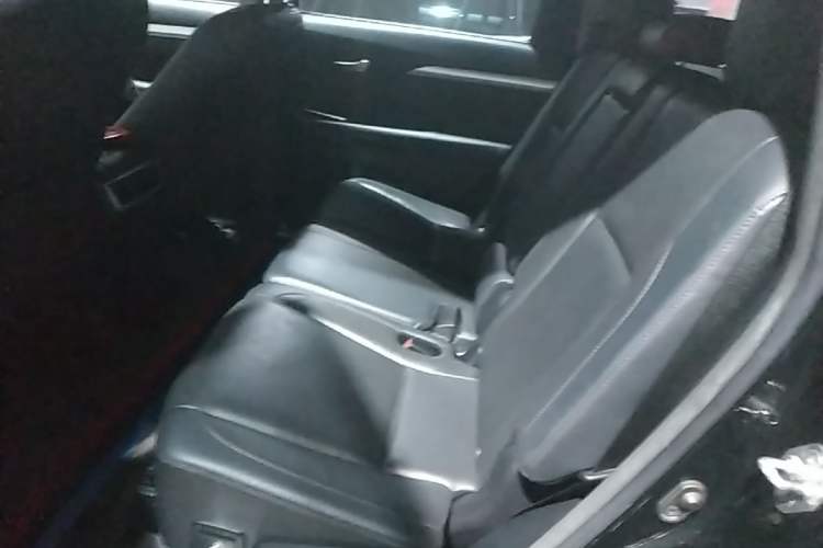 Used Toyota Highlander 2018 2.0T Four-Wheel Drive Prestige Version 7 Seats China VI Standard Left Rear Seat