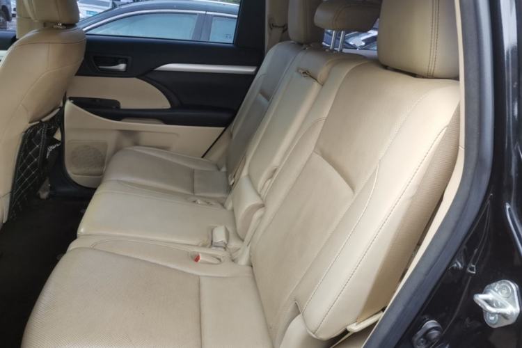 Used Toyota Highlander 2018 2.0T Four-Wheel Drive Luxury Version 7 Seats China VI Standard Left Rear Seat