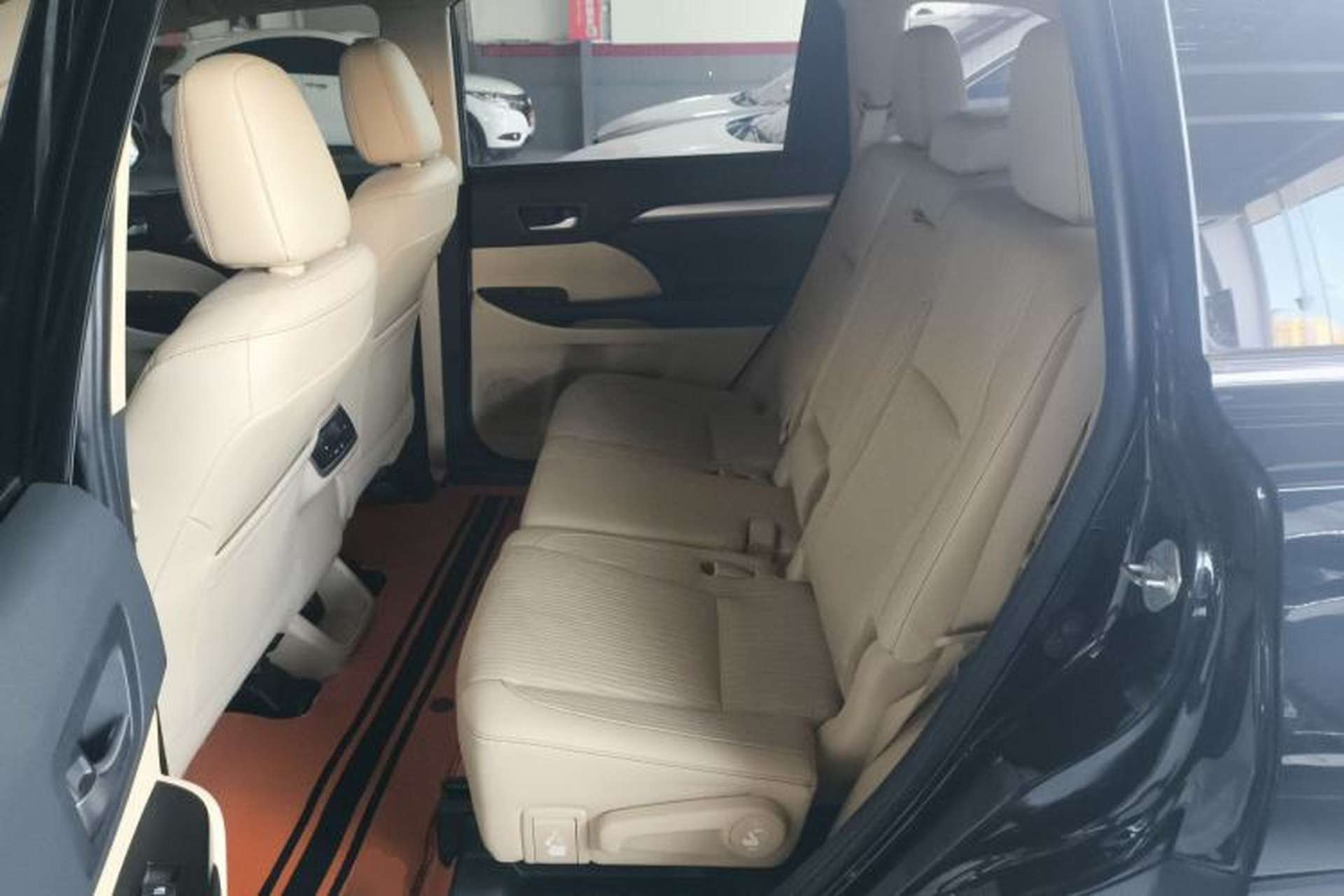 Used Toyota Highlander 2018 2.0T Four-Wheel Drive Elite Edition 7 Seats China VI Standard Left Rear Seat