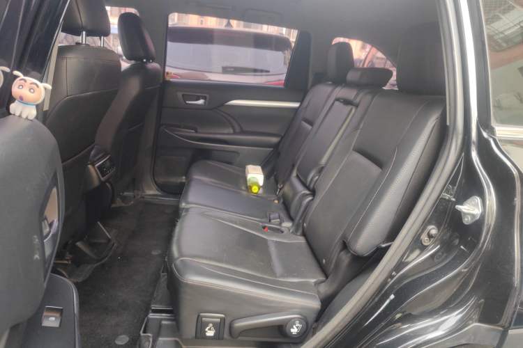 Used Toyota Highlander 2018 2.0T Four-Wheel Drive Luxury Edition 7 Seats China V Emission Standard Left Rear Seat