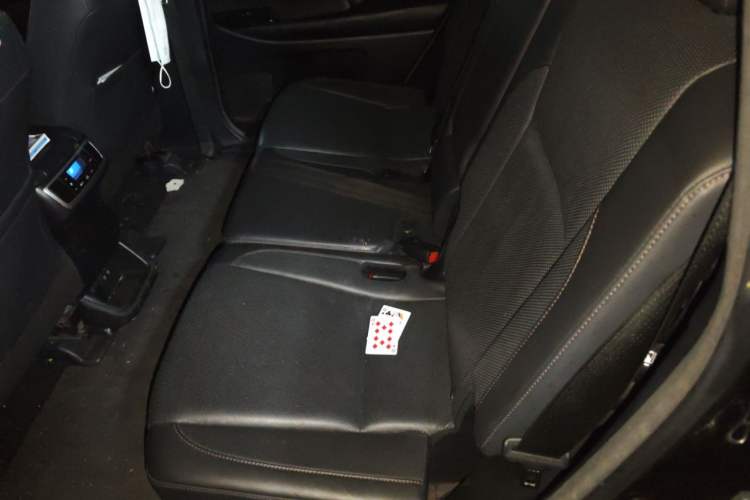 Used Toyota Highlander 2018 2.0T Four-Wheel Drive Luxury Edition 7 Seats China V Emission Standard Left Rear Seat