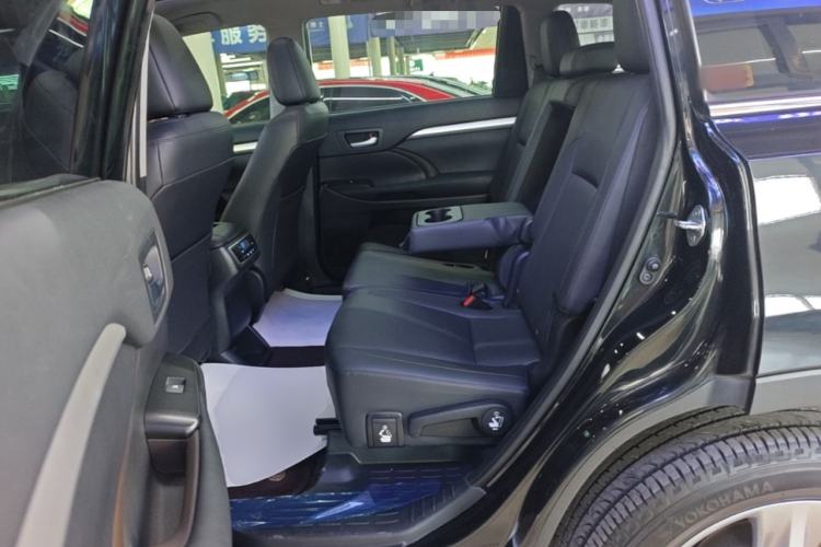 Used Toyota Highlander 2018 2.0T Four-Wheel Drive Luxury Version 7 Seats China VI Standard Left Rear Seat