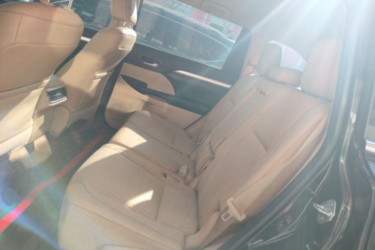 Used Toyota Highlander 2018 2.0T Two-Wheel Drive Elite Version 5 Seats China VI Standard Left Rear Seat