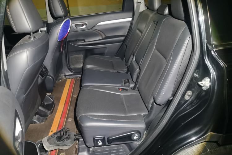 Used Toyota Highlander 2018 2.0T Four-Wheel Drive Luxury Version 7 Seats China VI Standard Left Rear Seat