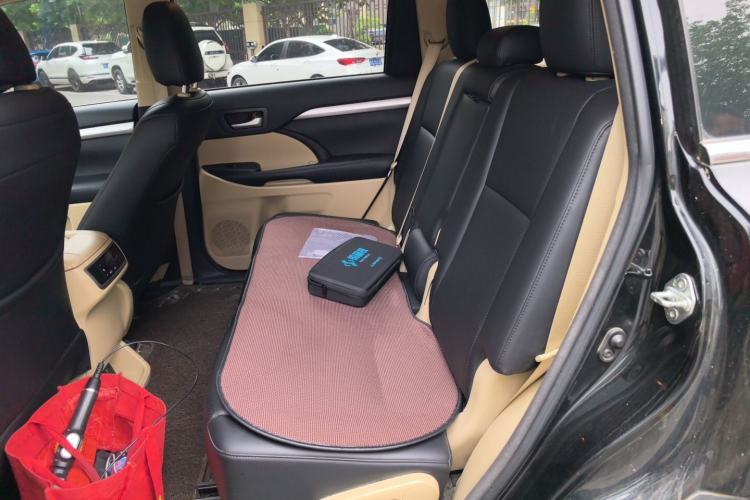 Used Toyota Highlander 2018 2.0T Two-Wheel Drive Elite Edition 5 Seats Emission Standard China V Left Rear Seat