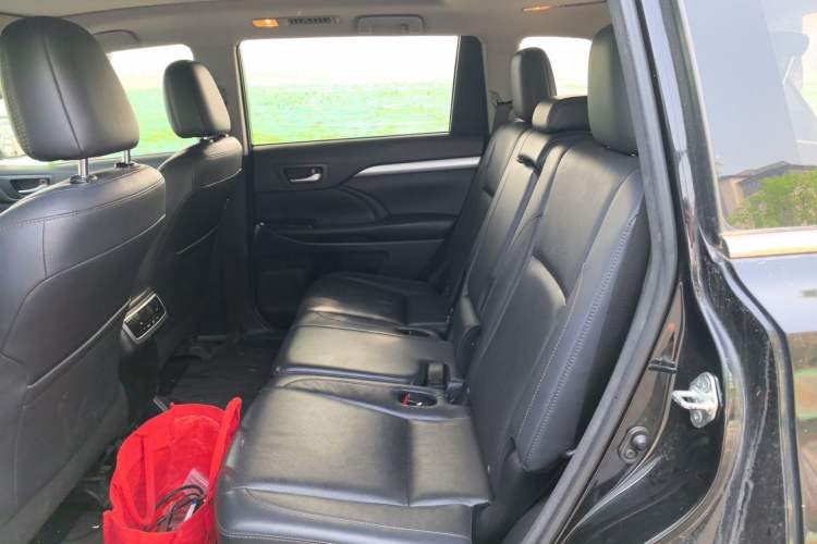 Used Toyota Highlander 2018 2.0T Four-Wheel Drive Prestige Version 7 Seats China VI Standard Left Rear Seat
