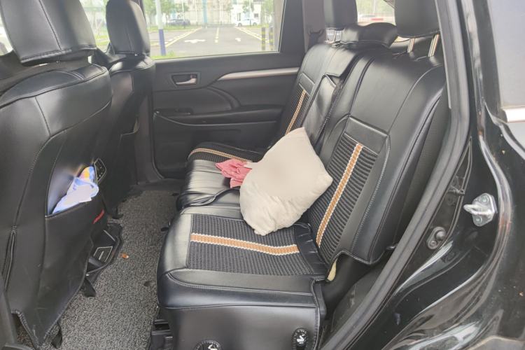 Used Toyota Highlander 2018 2.0T Four-Wheel Drive Luxury Version 7 Seats China VI Standard Left Rear Seat