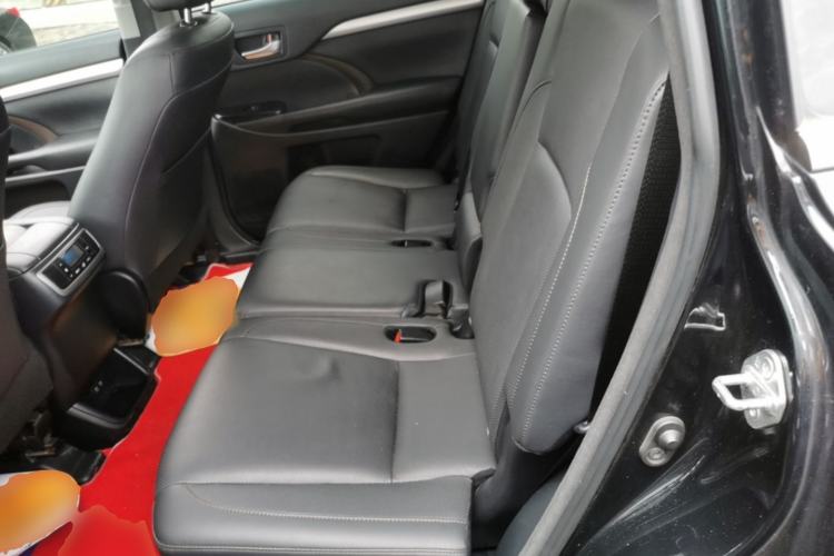 Used Toyota Highlander 2018 2.0T Four-Wheel Drive Prestige Version 7 Seats China V Emission Standard Left Rear Seat