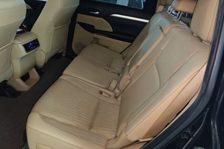 Used Toyota Highlander 2018 2.0T Four-Wheel Drive Elite Edition 7 Seats China VI Standard Left Rear Seat