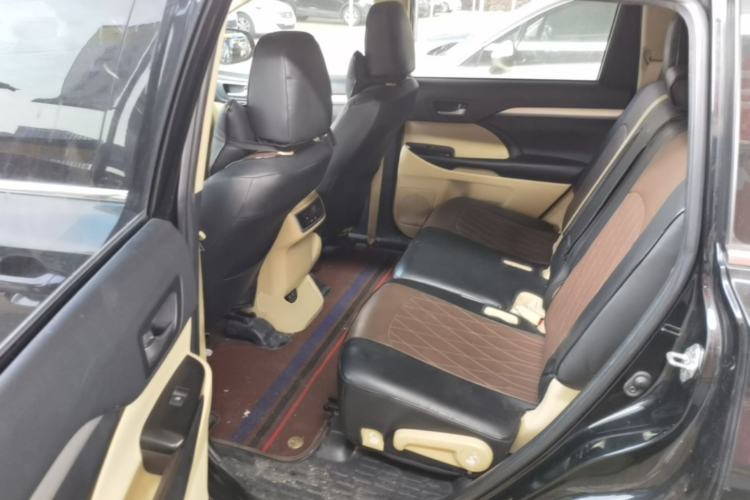 Used Toyota Highlander 2018 2.0T Four-Wheel Drive Elite Edition 7 Seats China VI Standard Left Rear Seat