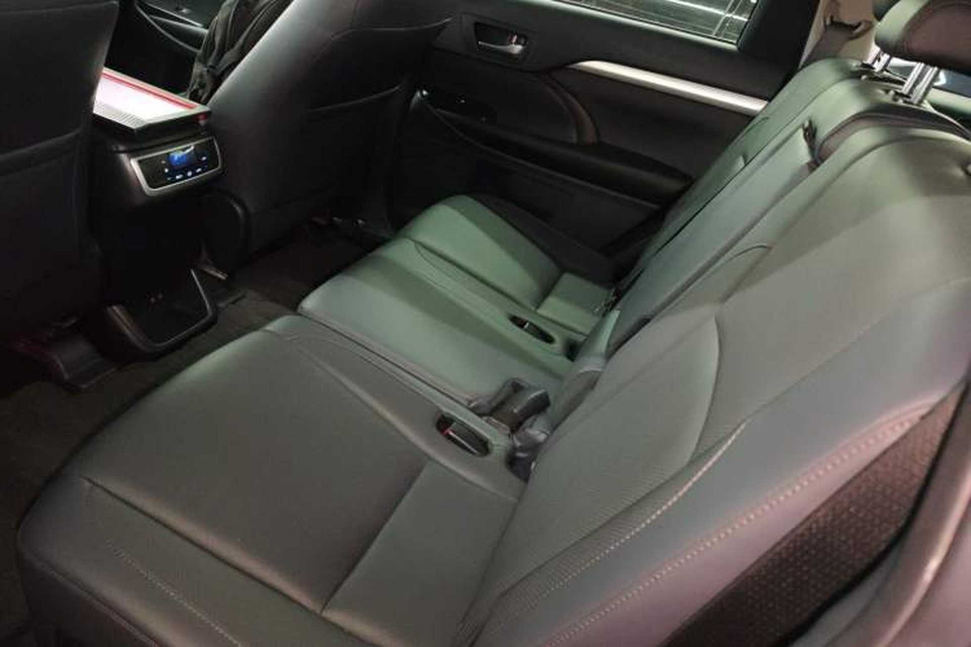 Used Toyota Highlander 2018 2.0T Four-Wheel Drive Luxury Version 7 Seats China VI Standard Left Rear Seat
