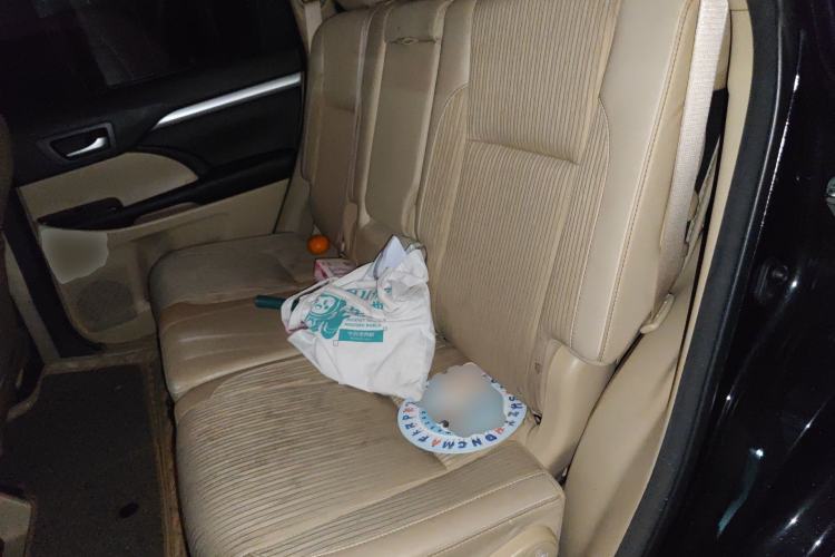 Used Toyota Highlander 2018 2.0T Four-Wheel Drive Elite Edition 7 Seats China V Standard Left Rear Seat