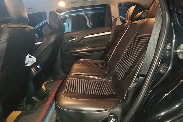 Used Toyota Highlander 2018 2.0T Four-Wheel Drive Luxury Version 7 Seats China VI Standard Left Rear Seat