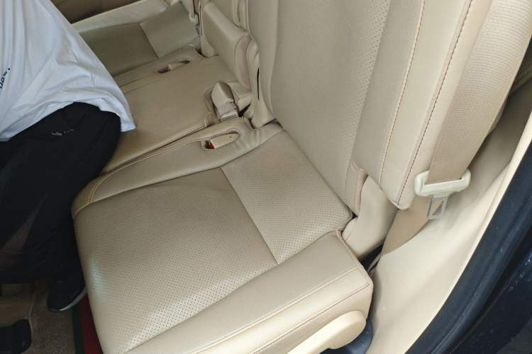 Used Toyota Highlander 2018 2.0T Two-Wheel Drive Elite Version 5 Seats China VI Standard Left Rear Seat