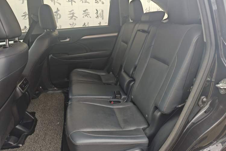 Used Toyota Highlander 2018 2.0T Four-Wheel Drive Prestige Version 7 Seats China VI Standard Left Rear Seat