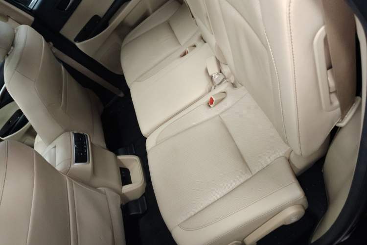 Used Toyota Highlander 2018 2.0T Four-Wheel Drive Ultimate Edition 7-Seater Emission Standard China V Left Rear Seat