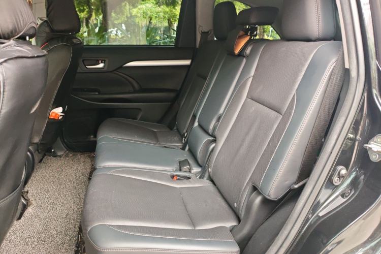 Used Toyota Highlander 2018 2.0T Four-Wheel Drive Prestige Version 7 Seats China VI Standard Left Rear Seat
