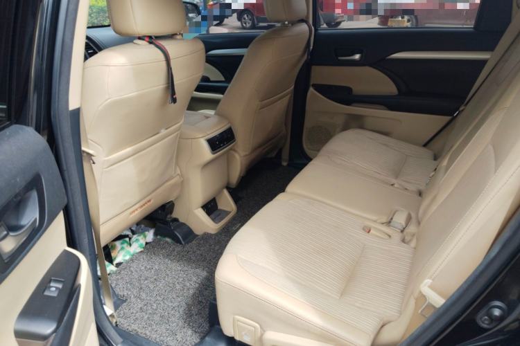 Used Toyota Highlander 2018 2.0T Four-Wheel Drive Elite Edition 7 Seats China VI Standard Left Rear Seat