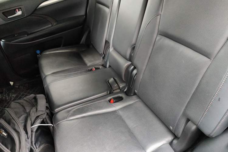 Used Toyota Highlander 2018 2.0T Four-Wheel Drive Luxury Version 7 Seats China VI Standard Left Rear Seat