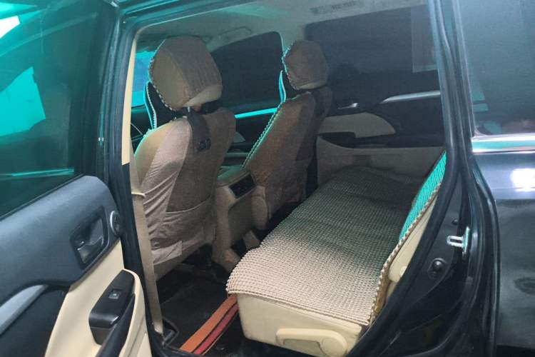 Used Toyota Highlander 2018 2.0T Two-Wheel Drive Elite Version 5 Seats China VI Standard Left Rear Seat